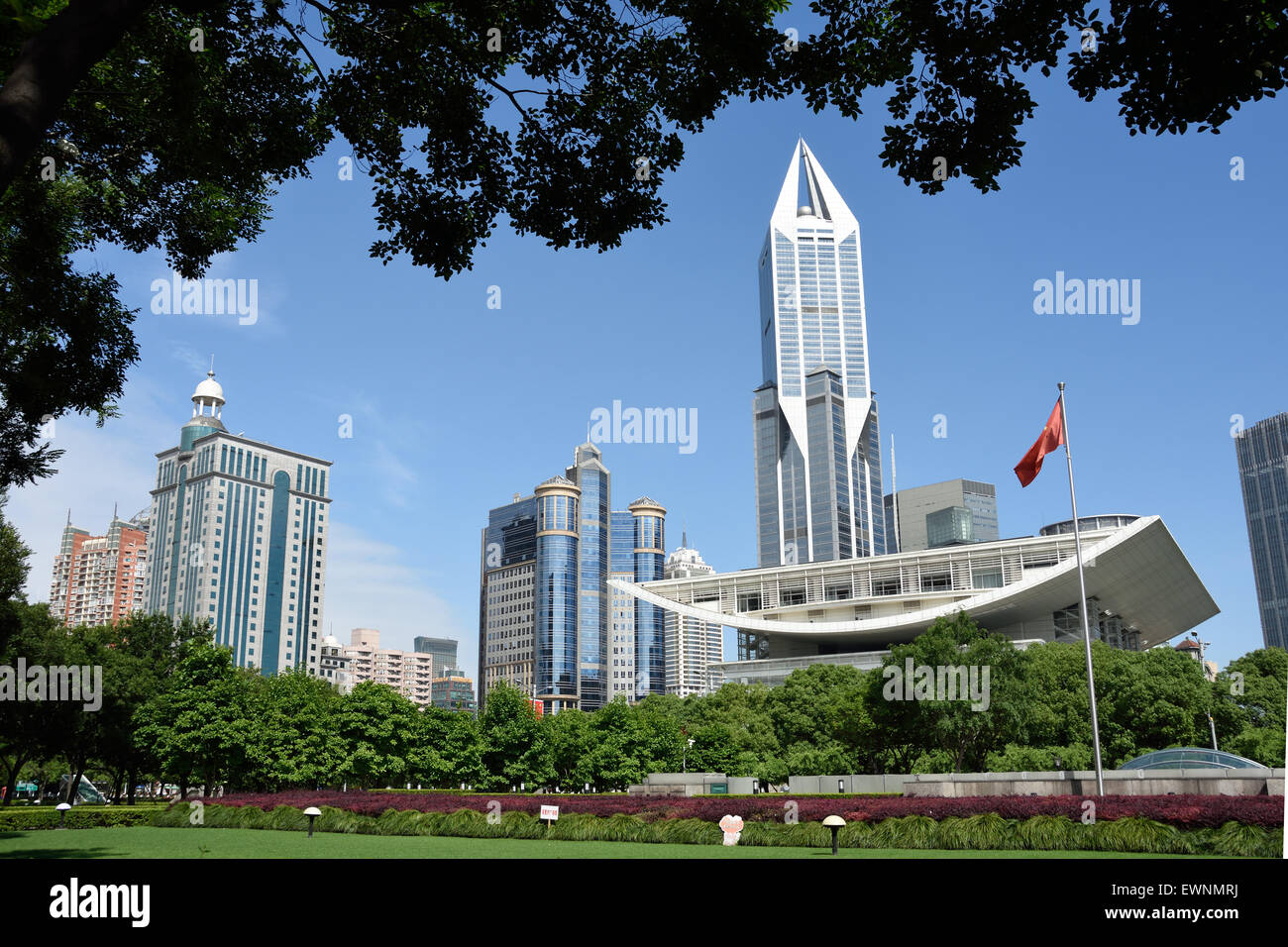 Gran Teatro de Shanghai Plaza del Pueblo en el distrito de Huangpu en Shanghai China chino Foto de stock