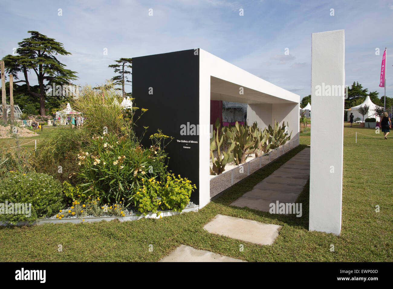 RHS Hampton Court Flower Show 2015, la Galería de los espejos jardín conceptual, Hampton Court, en Surrey, Inglaterra, Reino Unido. Foto de stock