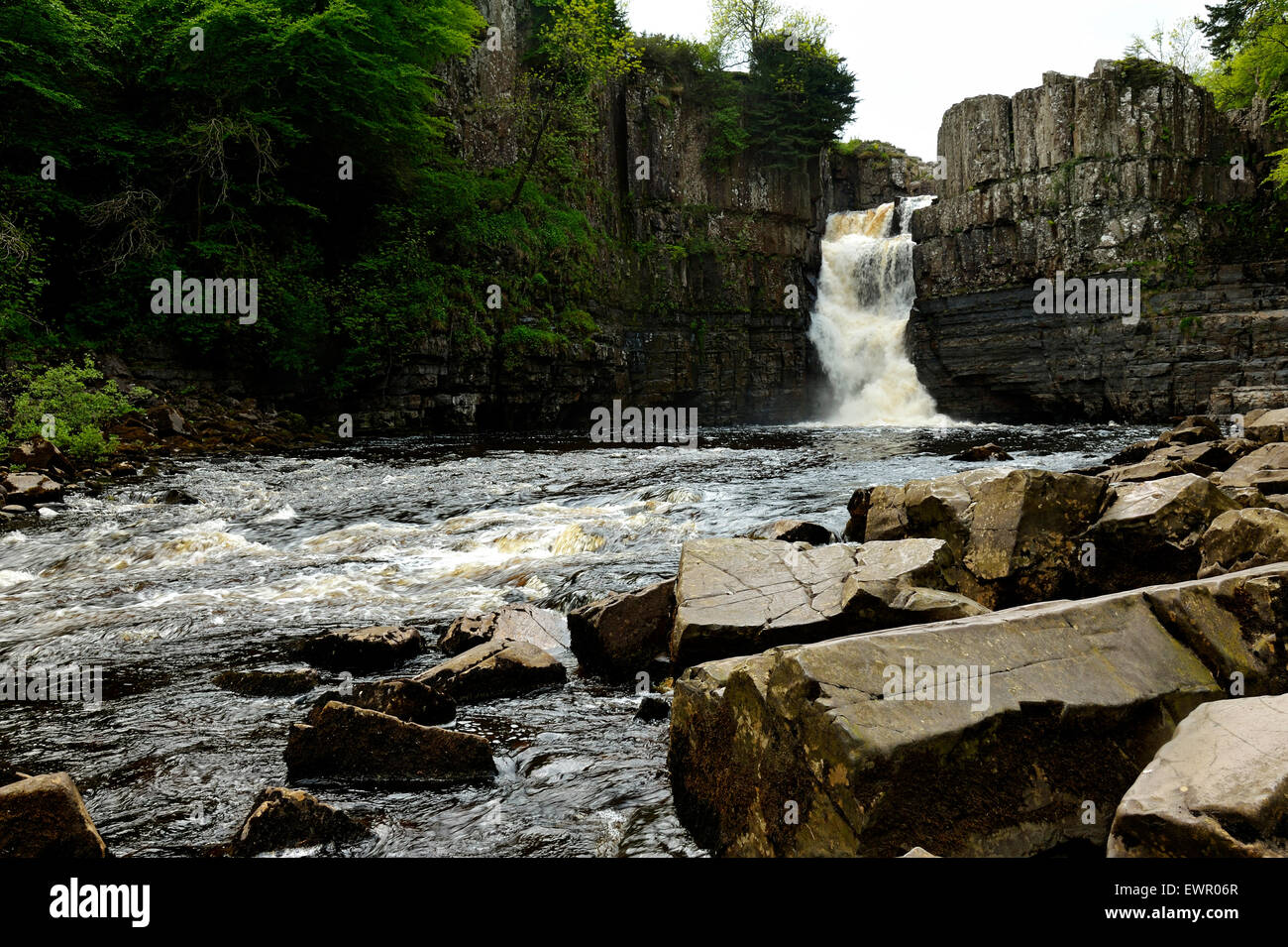 Fuerza alta cascada, Durham, Reino Unido Foto de stock