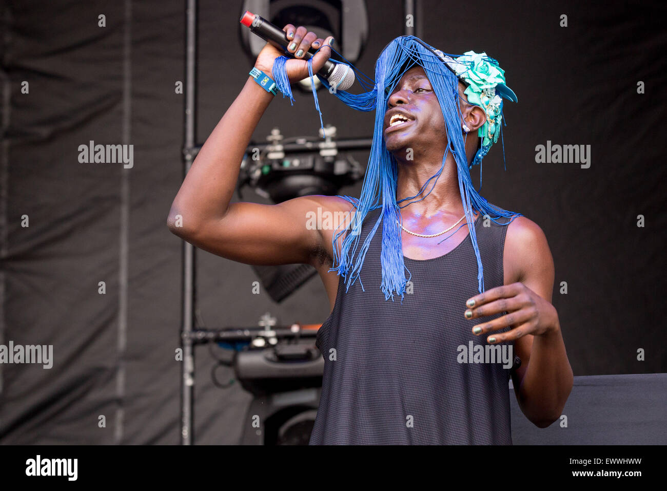 Dover, Deleware, EE.UU.. 19 de junio de 2015. El rapero LE1F actúa en directo en el escenario del Festival de Música de Firefly en Dover, Delaware © Daniel DeSlover/Zuma alambre/Alamy Live News Foto de stock