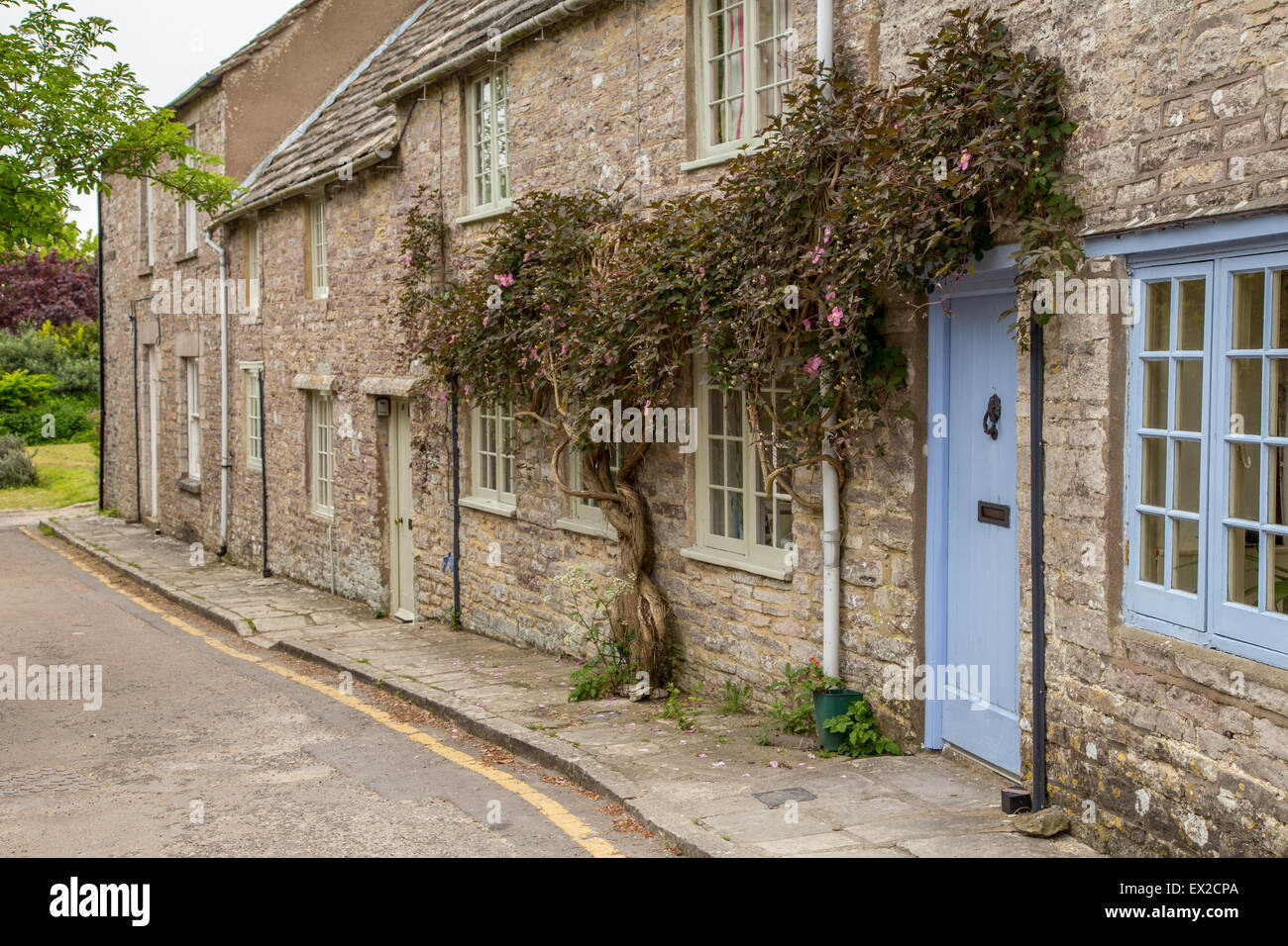 Los pintorescos chalés en Worth Matravers village, Dorset Foto de stock