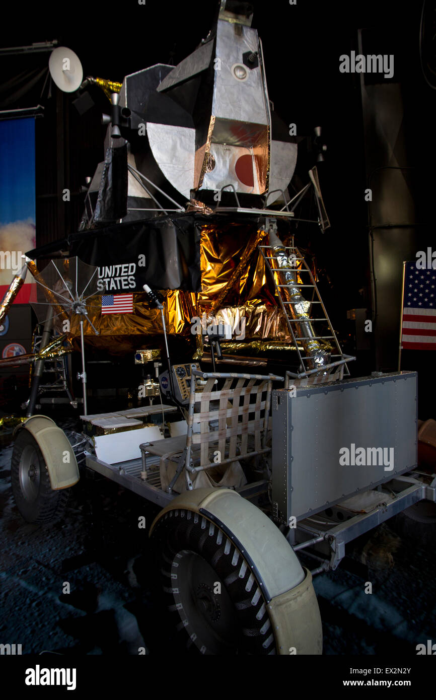 El lunar lander es uno de los destacados muestra a Davidson Centro para la exploración del espacio, en Huntsville, Alabama, Foto de stock