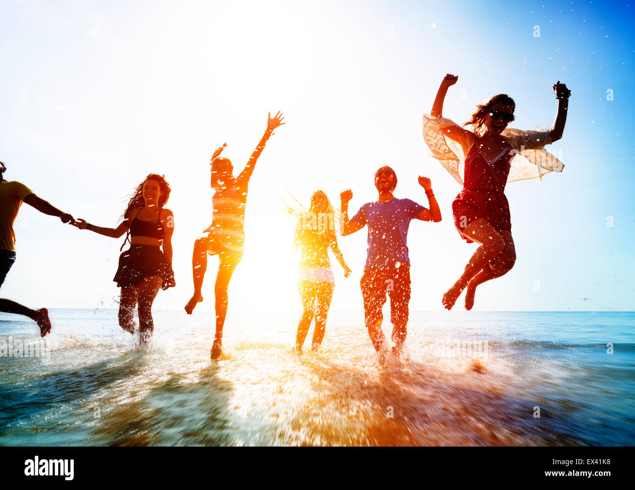 La amistad libertad Concepto de vacaciones de verano en la playa Foto de stock