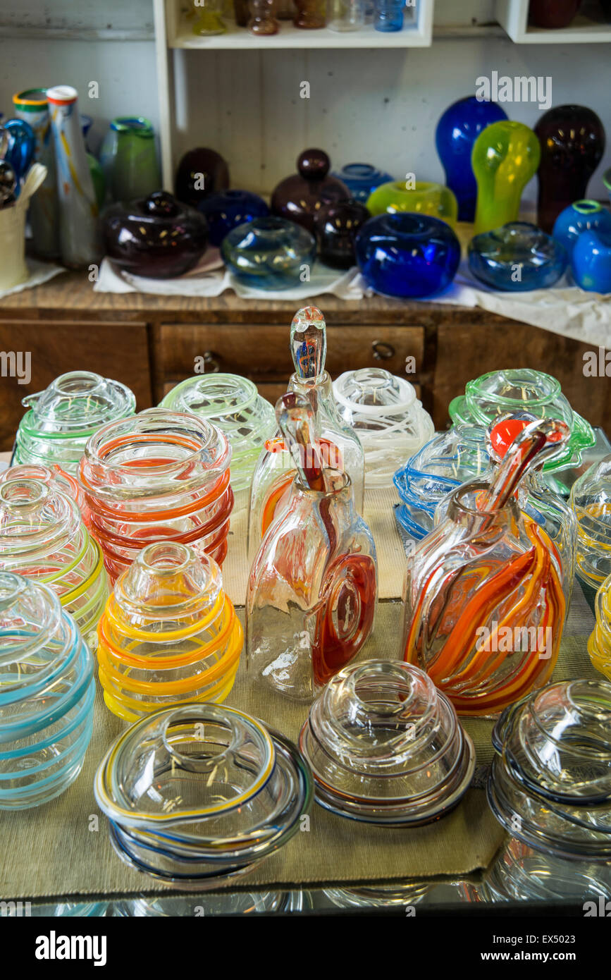 Jarrones de cristal artesanal Fotografía de stock - Alamy