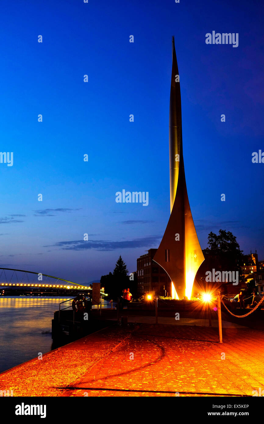 Dreilandereck Basilea, un monumento que conmemora el tripoint donde las fronteras de Francia, Alemania y Suiza. Foto de stock