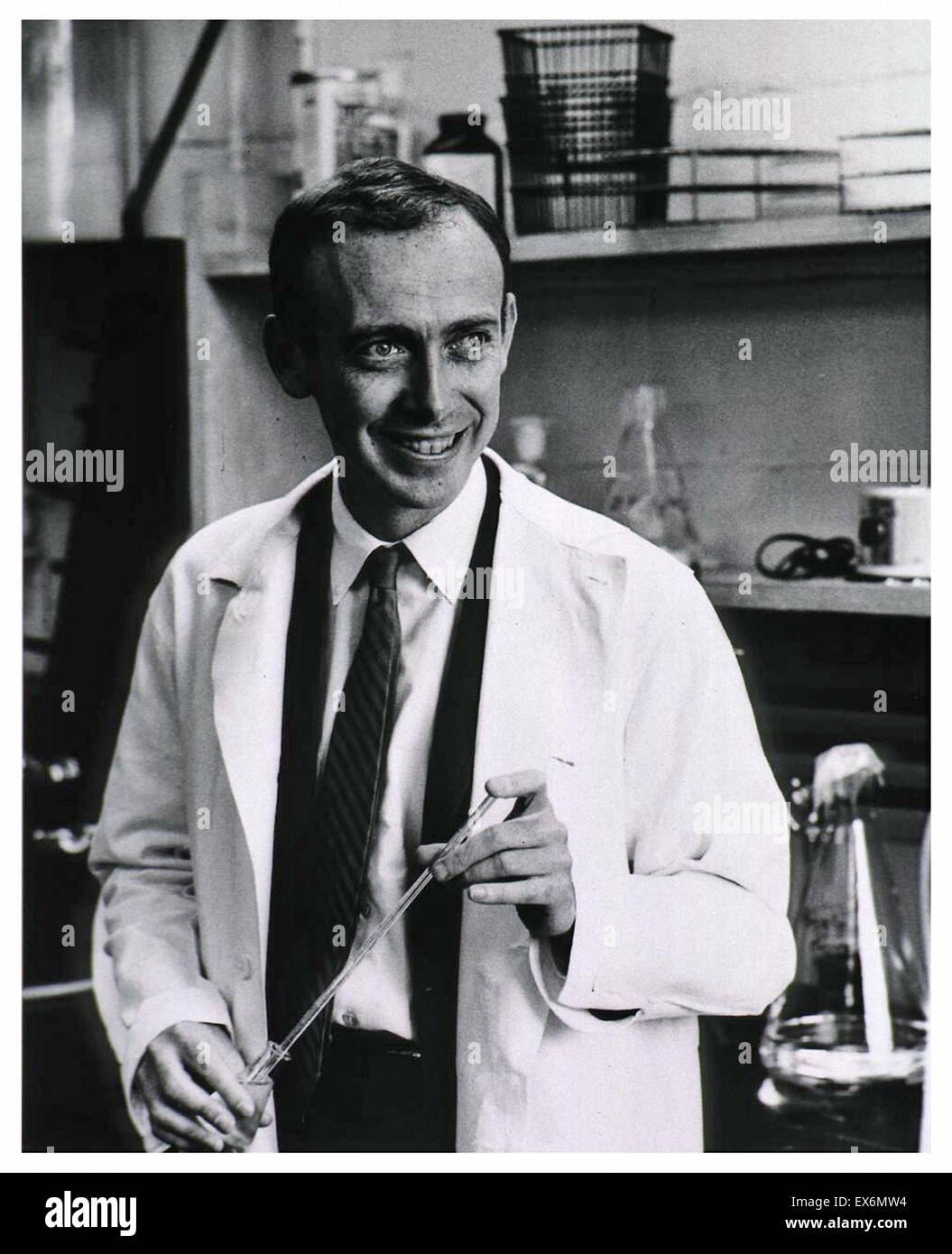 Fotografía de James Watson (1928) un biólogo molecular estadounidense, el y zoólogo