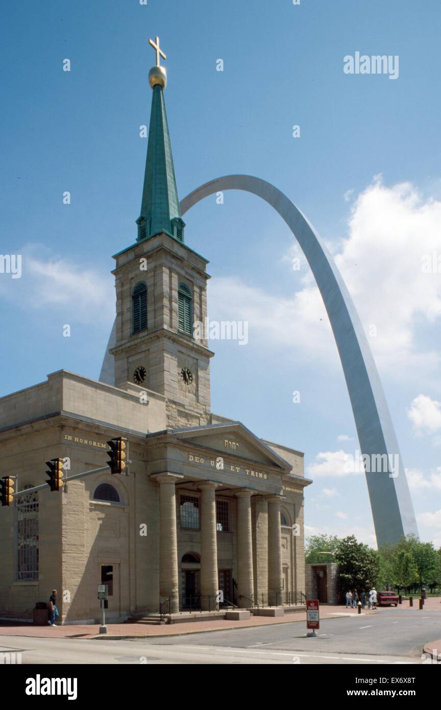 Saint Louis Gateway Arch (originalmente Jefferson National Expansion