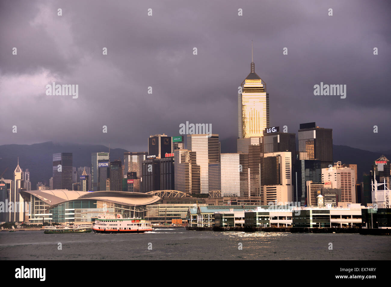 La Isla de Hong Kong, ciudad de rascacielos China Victoria Harbour Foto de stock