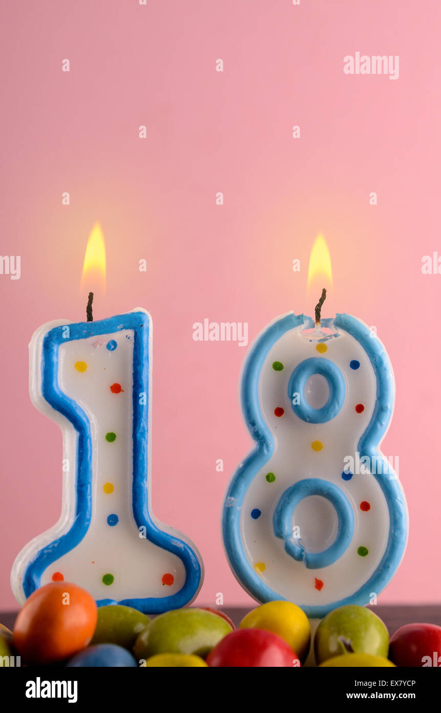 Velas de cumpleaños mostrando Nr. 18 años: fotografía de stock © efesama  #13627595