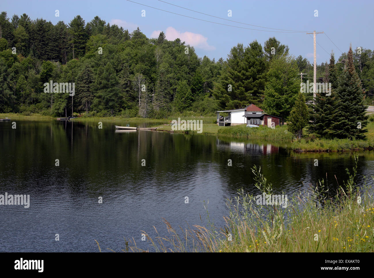 Cabaña en el lago Abanake Adirondack Adirondack Parque del Estado de Nueva York, EE.UU. US Latina. Foto de stock