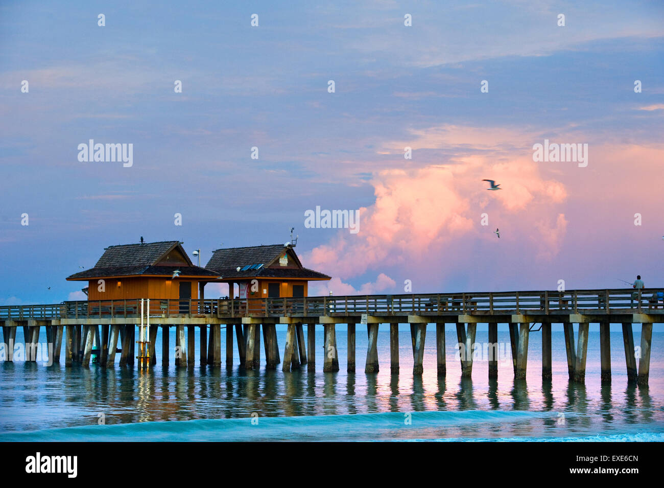 Naples, Florida Pier al amanecer. Foto de stock