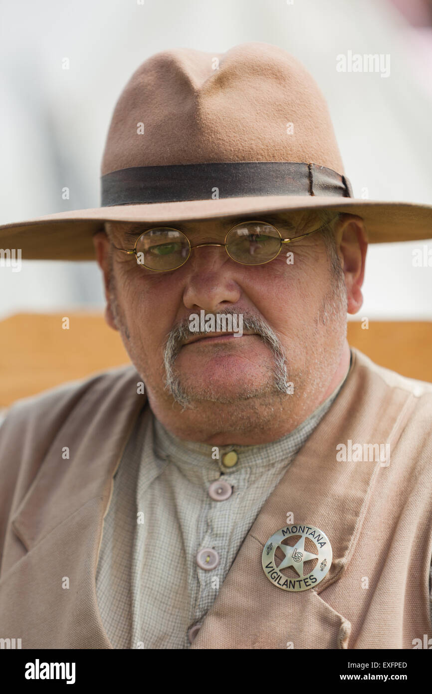 Hombre vestido de 'wild west' traje típico del siglo XIX de los Estados
