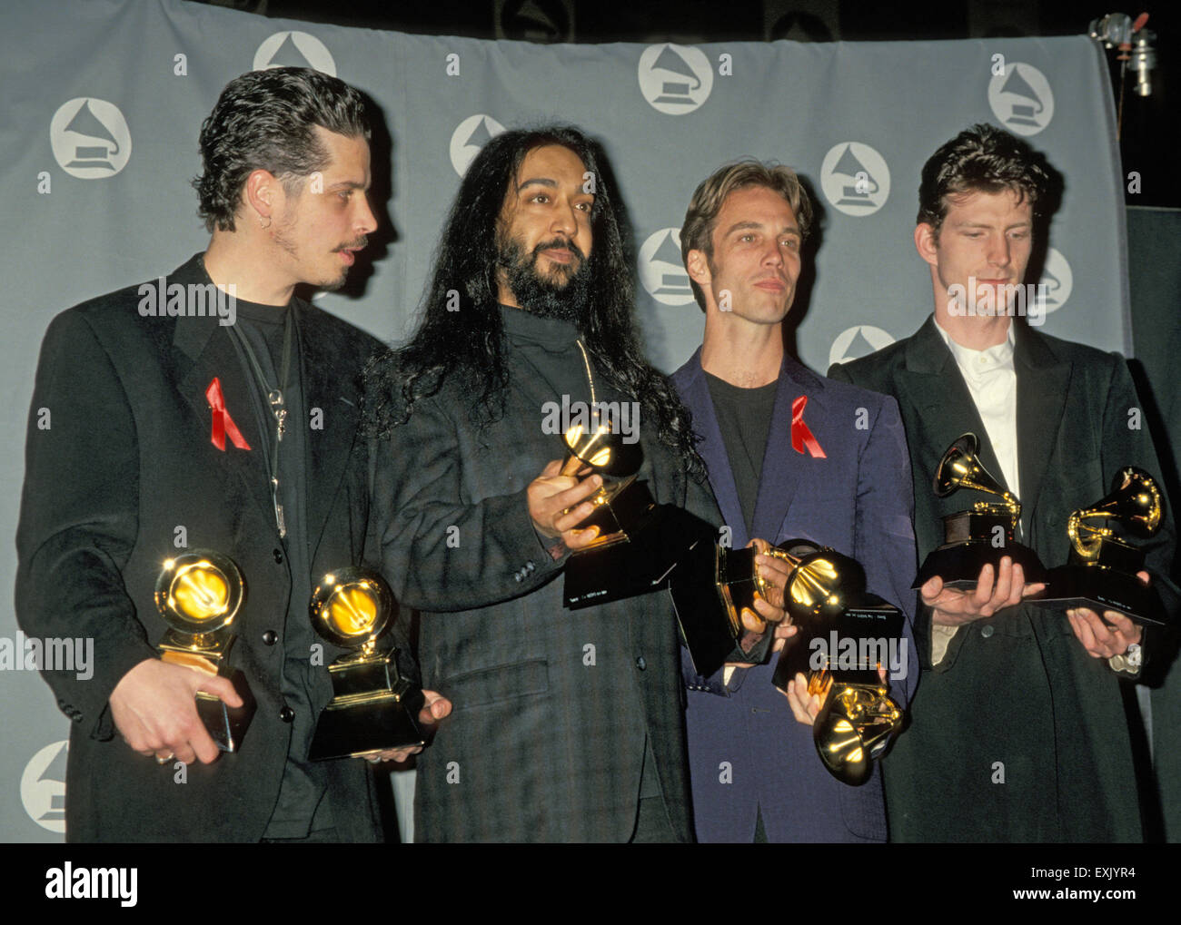 No te digo que lo superes....Iguálamelo!!! El-grupo-de-rock-estadounidense-de-soundgarden-en-1995-foto-jeffrey-mayer-exjyr4