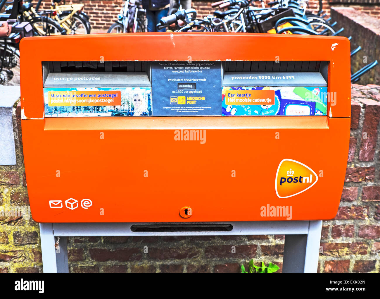Letter Box en Arcen, Países Bajos: Briefkasten en Arcen, Niederlande Foto de stock
