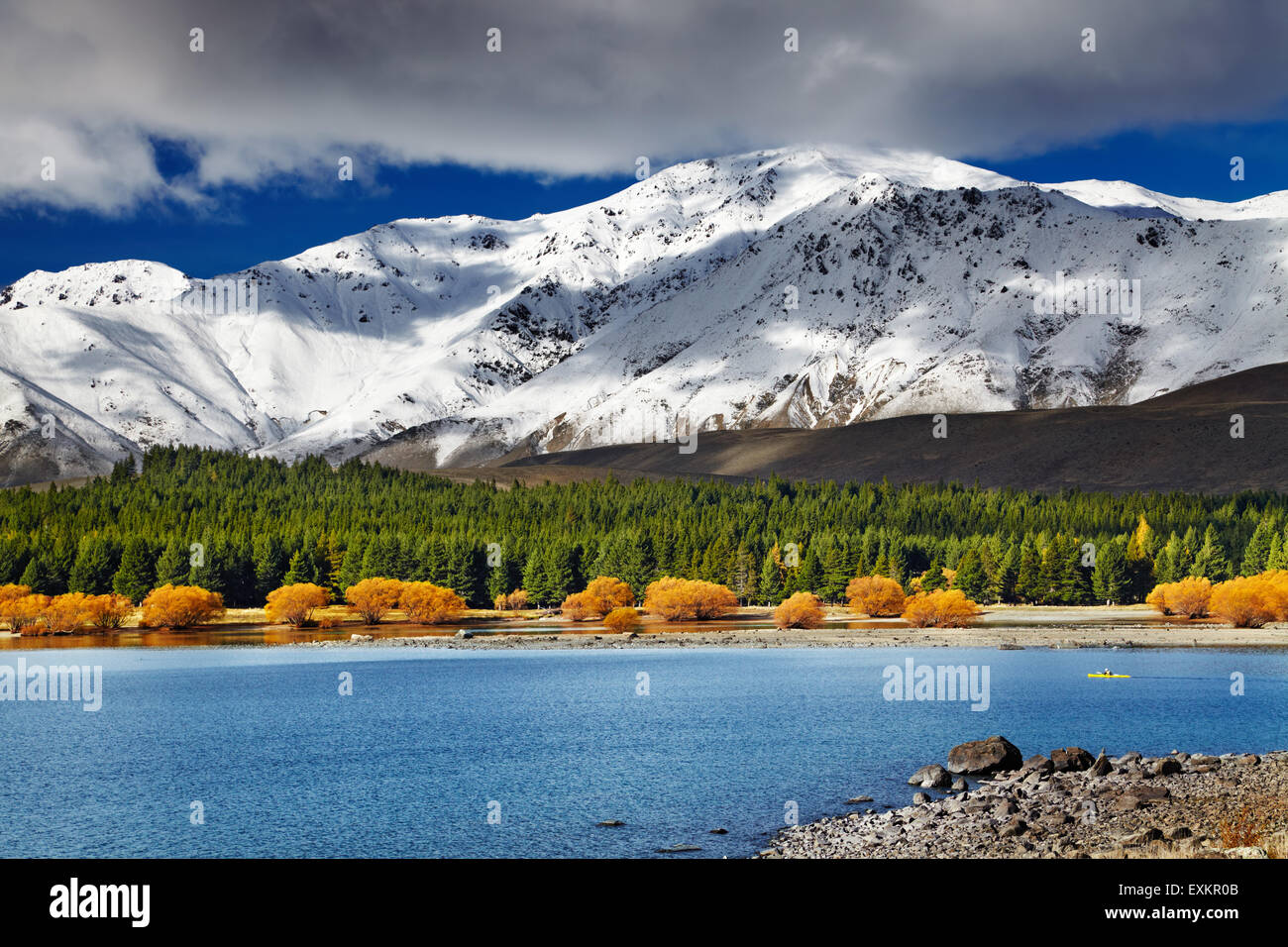 Paisaje de montaña, el Lago Tekapo, Nueva Zelanda Foto de stock