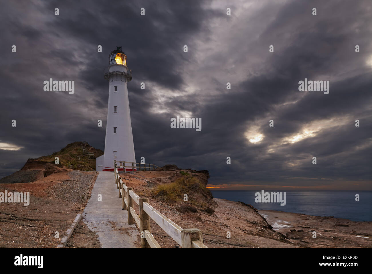 Castle Point Lighthouse, amanecer Wairarapa, Nueva Zelanda Foto de stock