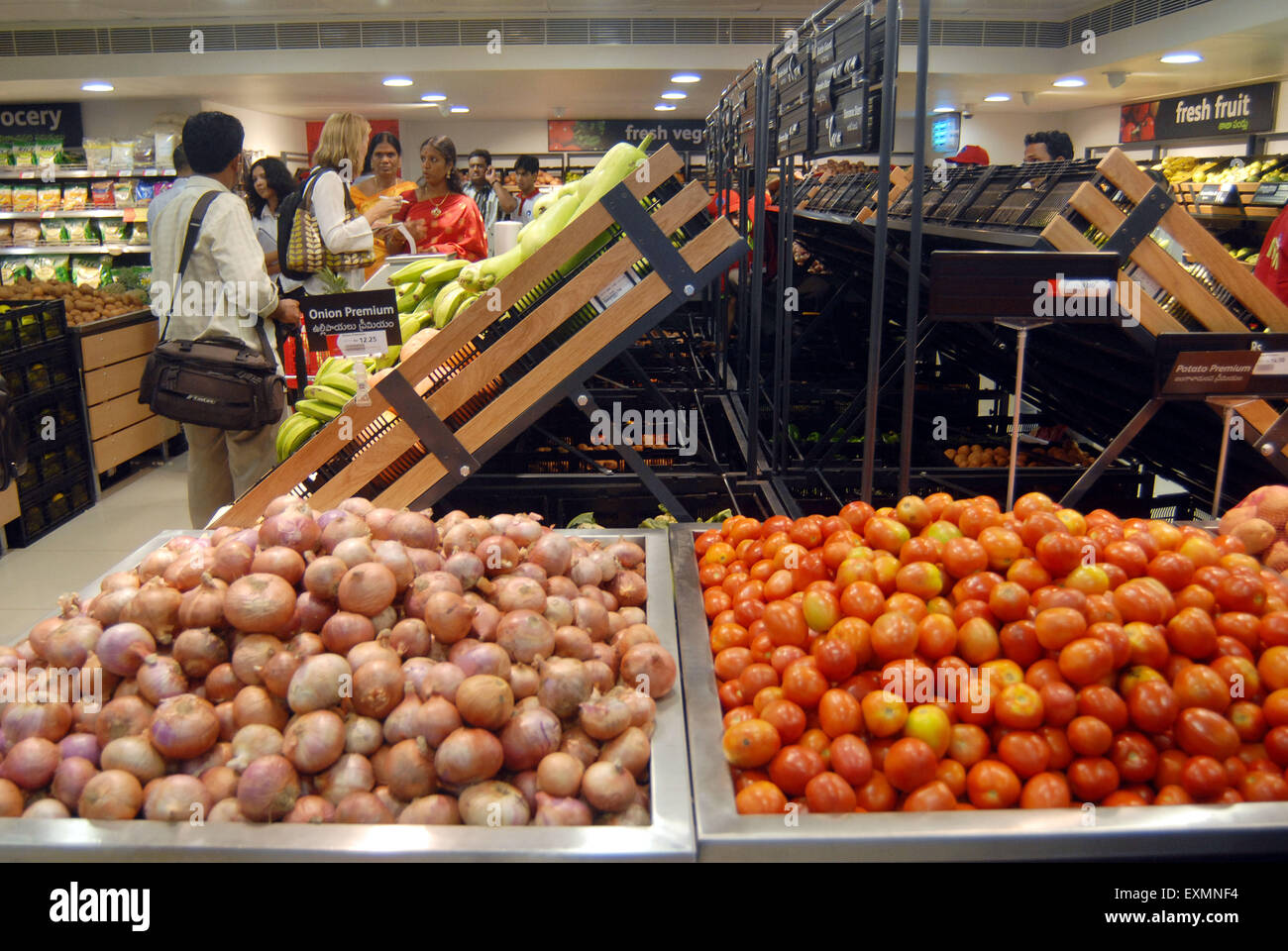 Verduras en venta, Reliance Fresh, almacén departamental, Reliance Retail,  supermercado, Hyderabad, Andhra Pradesh, Telengana, India, Asia Fotografía  de stock - Alamy
