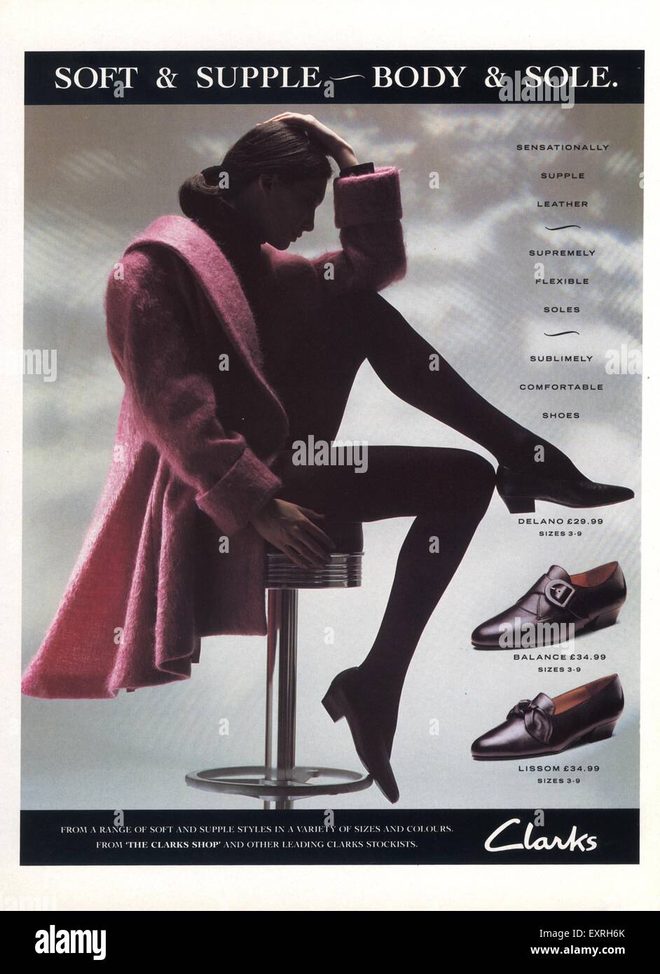 1990s UK Clarks Magazine anuncio Fotografía de stock - Alamy