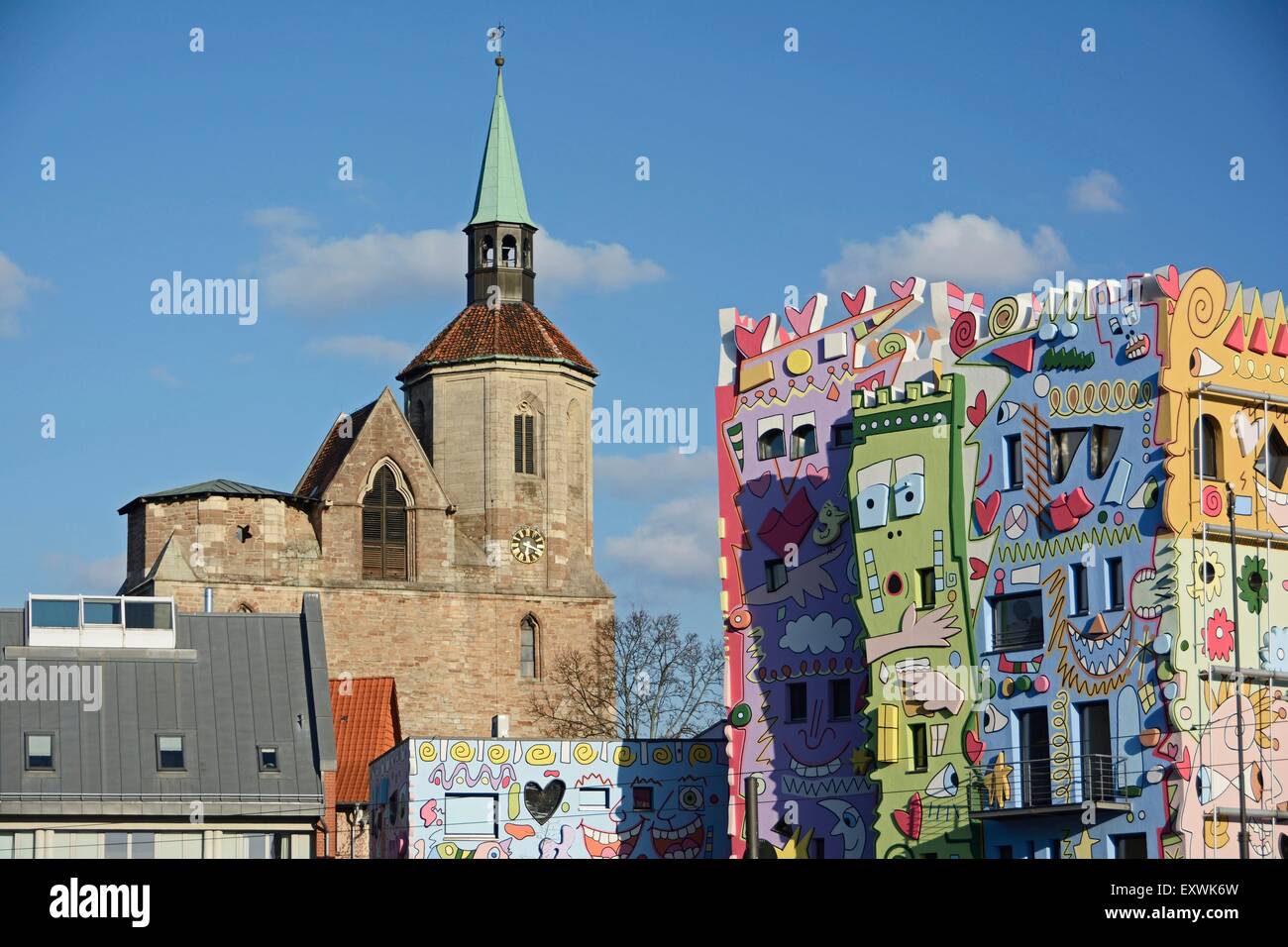 Feliz Rizzi House y Magni iglesia, Braunschweig, Baja Sajonia, Alemania, Europa Foto de stock