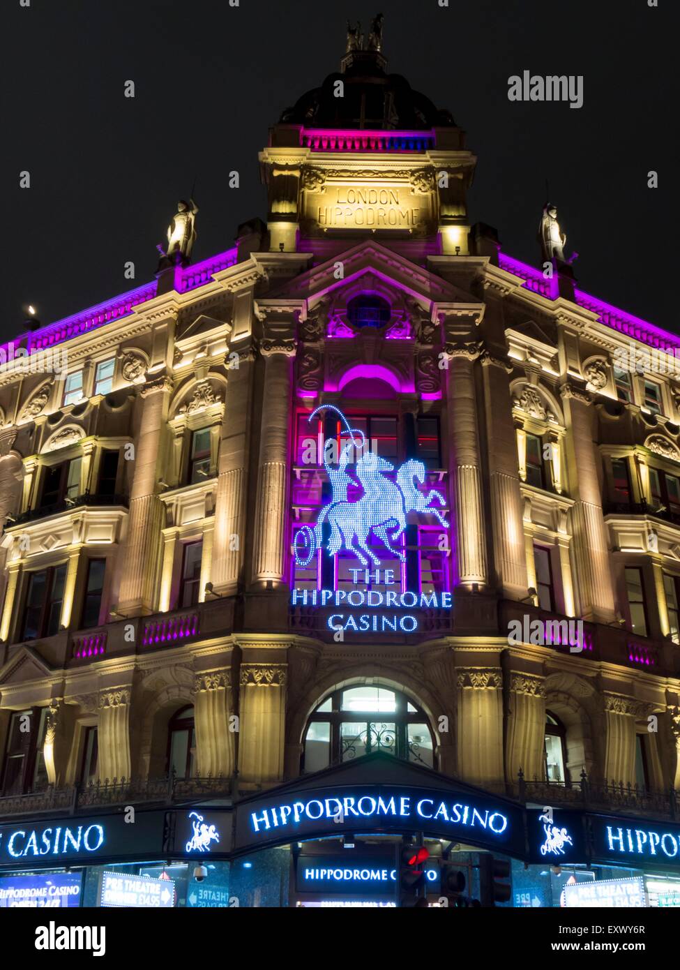 En la noche del hipódromo, Londres, Reino Unido Foto de stock