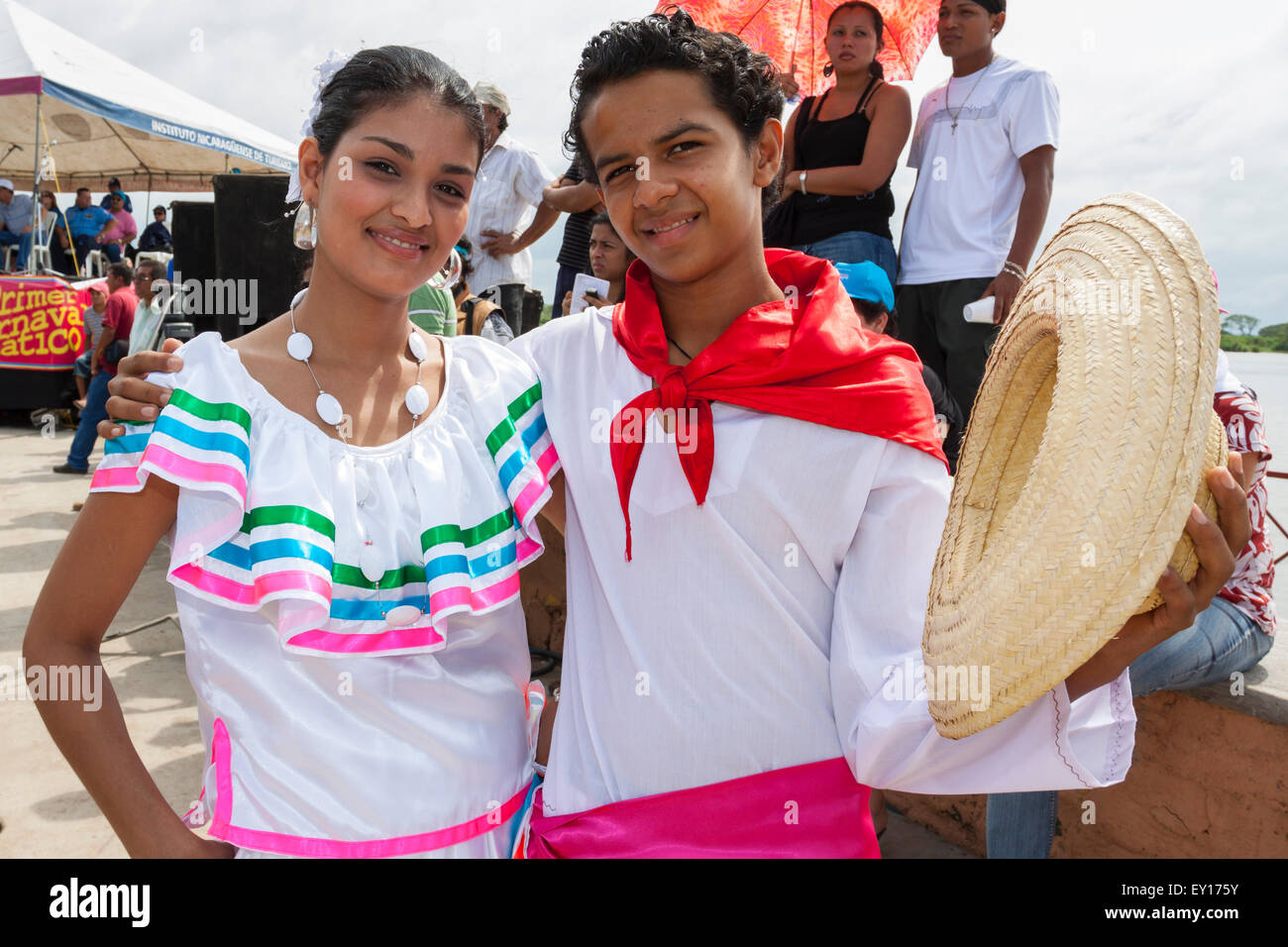 Nicaraguan traditional dress fotografías e imágenes de alta resolución -  Alamy