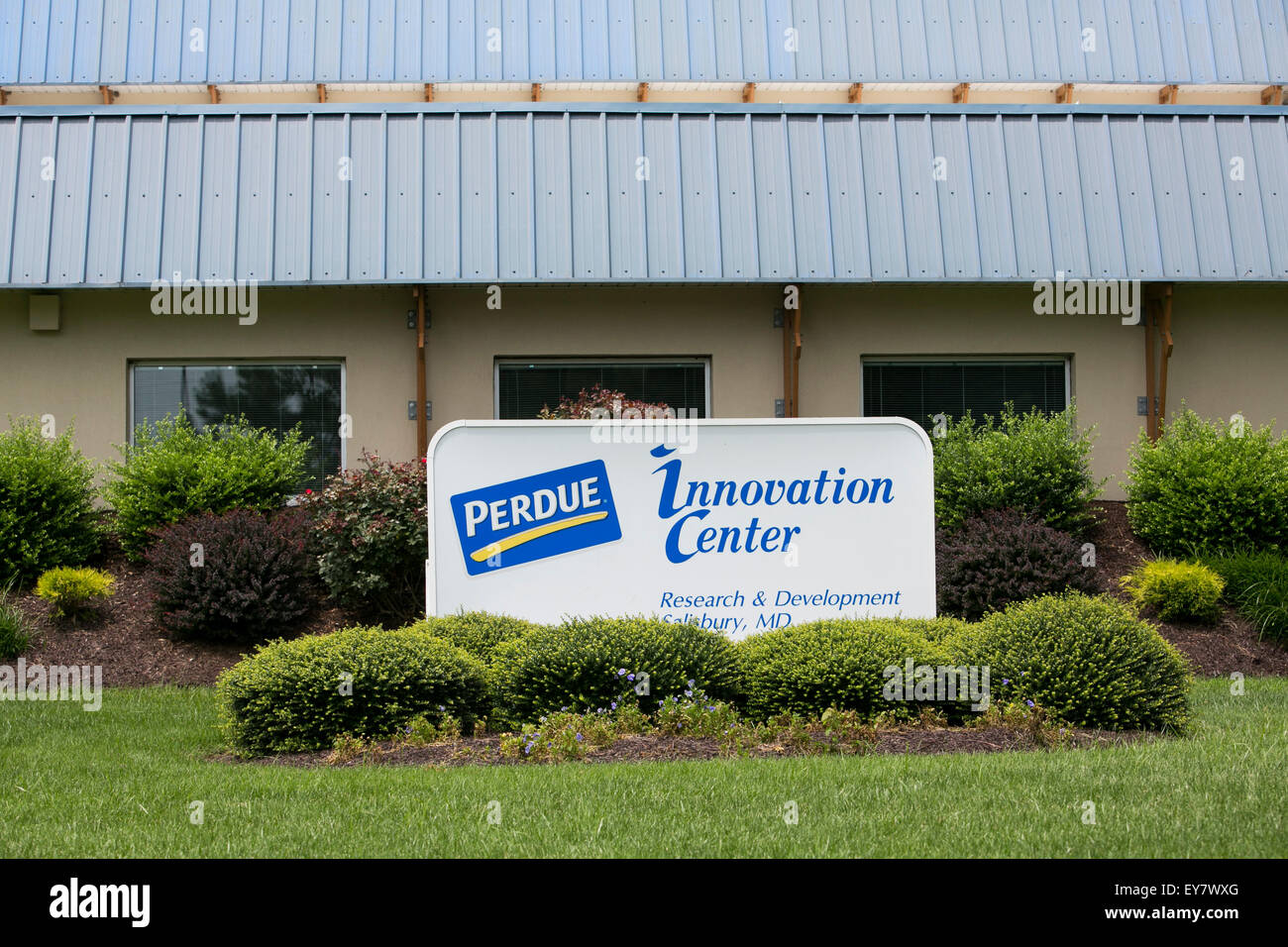 Un logotipo cartel fuera del Centro de Innovación de Perdue Farms en Salisbury, Maryland el 18 de julio de 2015. Foto de stock