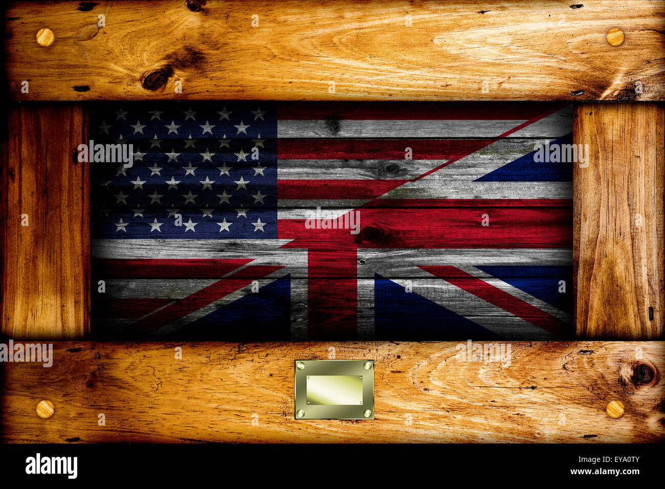 Banderas de Estados Unidos y el Reino Unido sobre un fondo de madera. Foto de stock