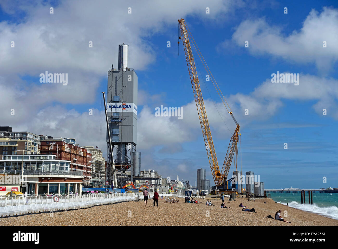 Los trabajos de construcción de la Brighton i360 - Una nueva atracción en el paseo marítimo de Brighton y el primer teleférico vertical Foto de stock