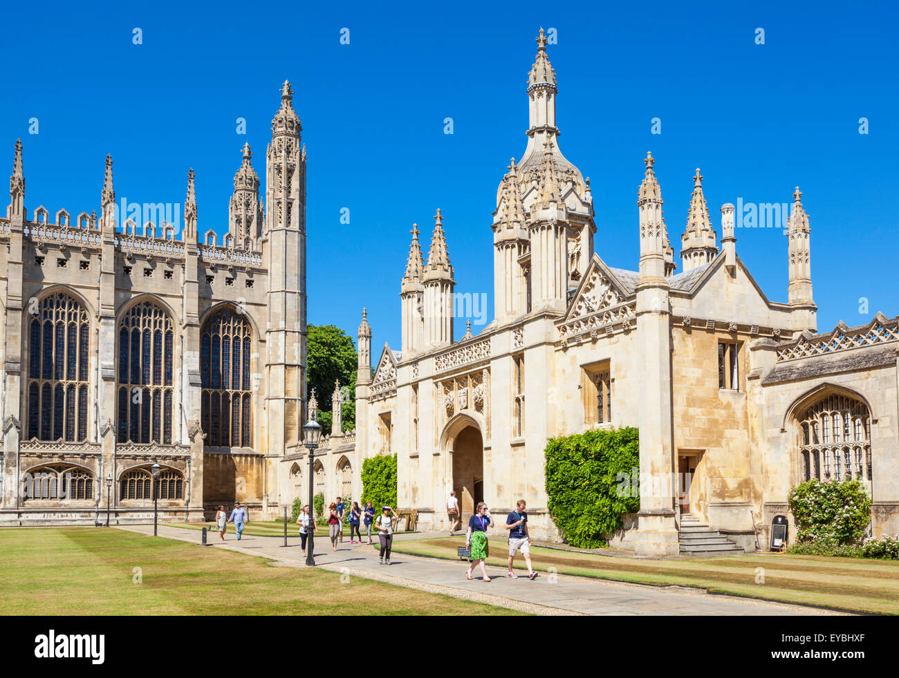 Corte frontal y porteadores lodge Kings College de la Universidad de Cambridge Cambridge Inglaterra GB Europa Foto de stock