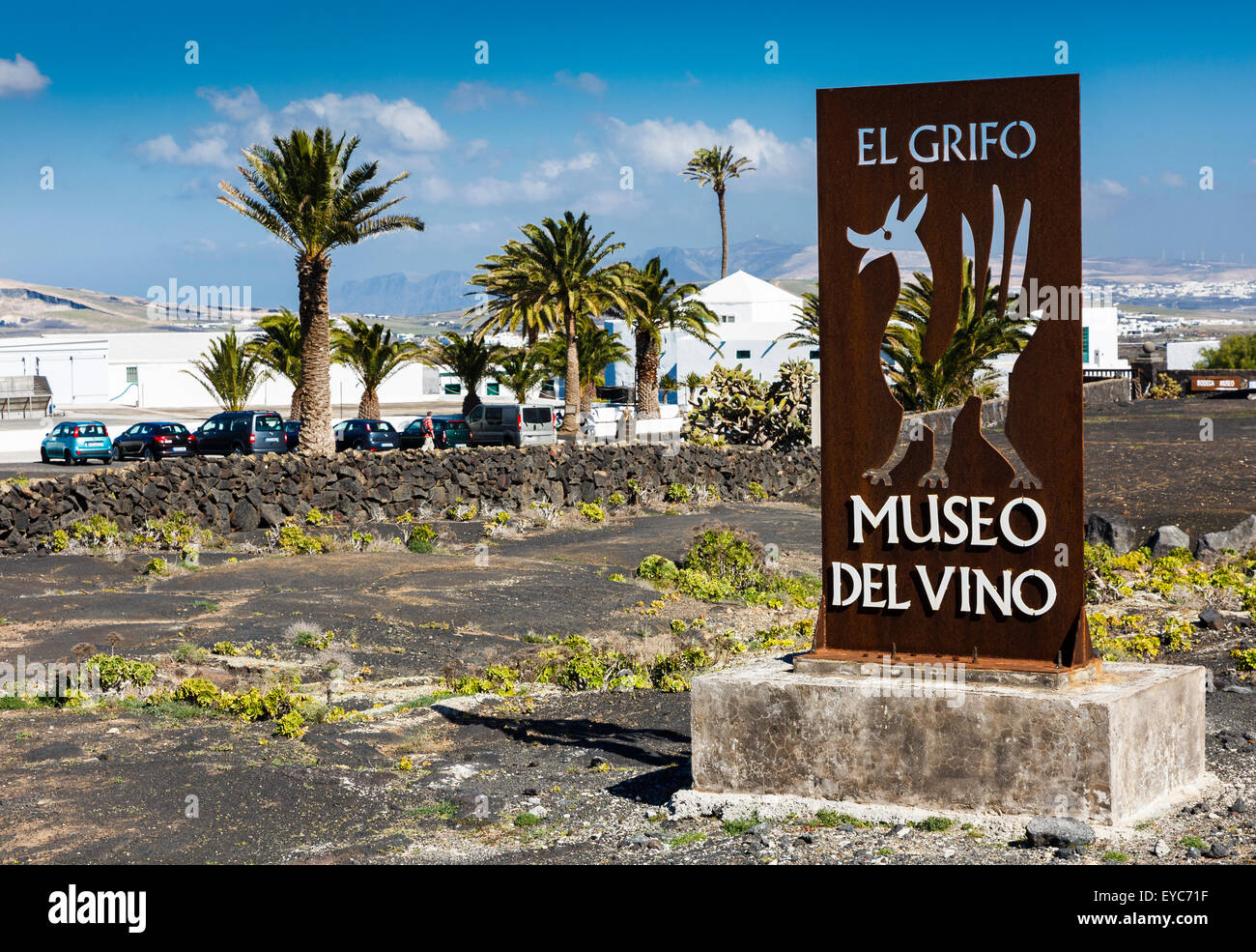 El Grifo bodega. San Bartolome, Lanzarote, Islas Canarias, España, Europa  Fotografía de stock - Alamy