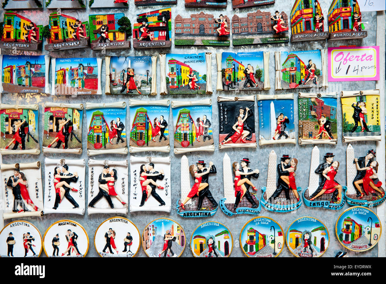 Souvenirs en venta en Caminito, La Boca, Buenos Aires, Argentina