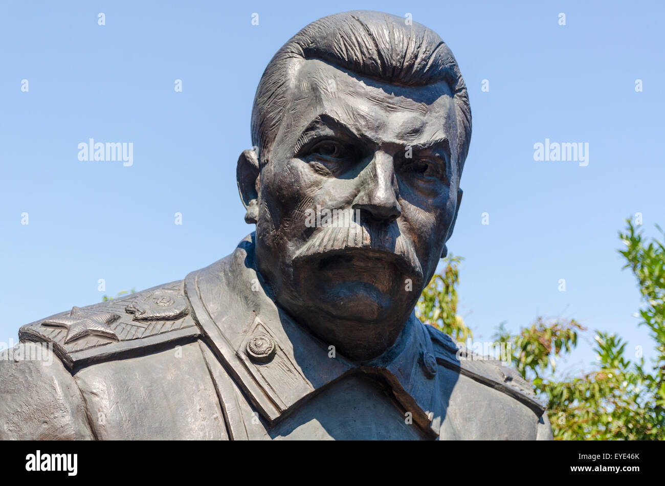 Yalta, Rusia - 3 de julio: Inauguración del Monumento en honor al 70º aniversario de la Conferencia de Yalta, los líderes de los "Tres Grandes", celebrado en el Palacio de Livadia desde 4 - 11 de febrero de 1945. 2015 Foto de stock