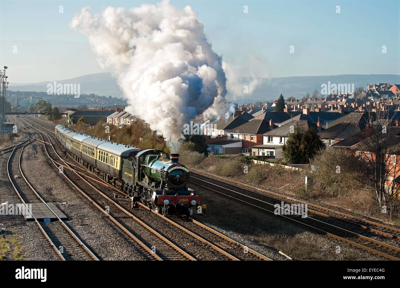 Locomotora de vapor GWR 4-6-0 clase Hall 4965, 'Rood Ashton Hall' Foto de stock