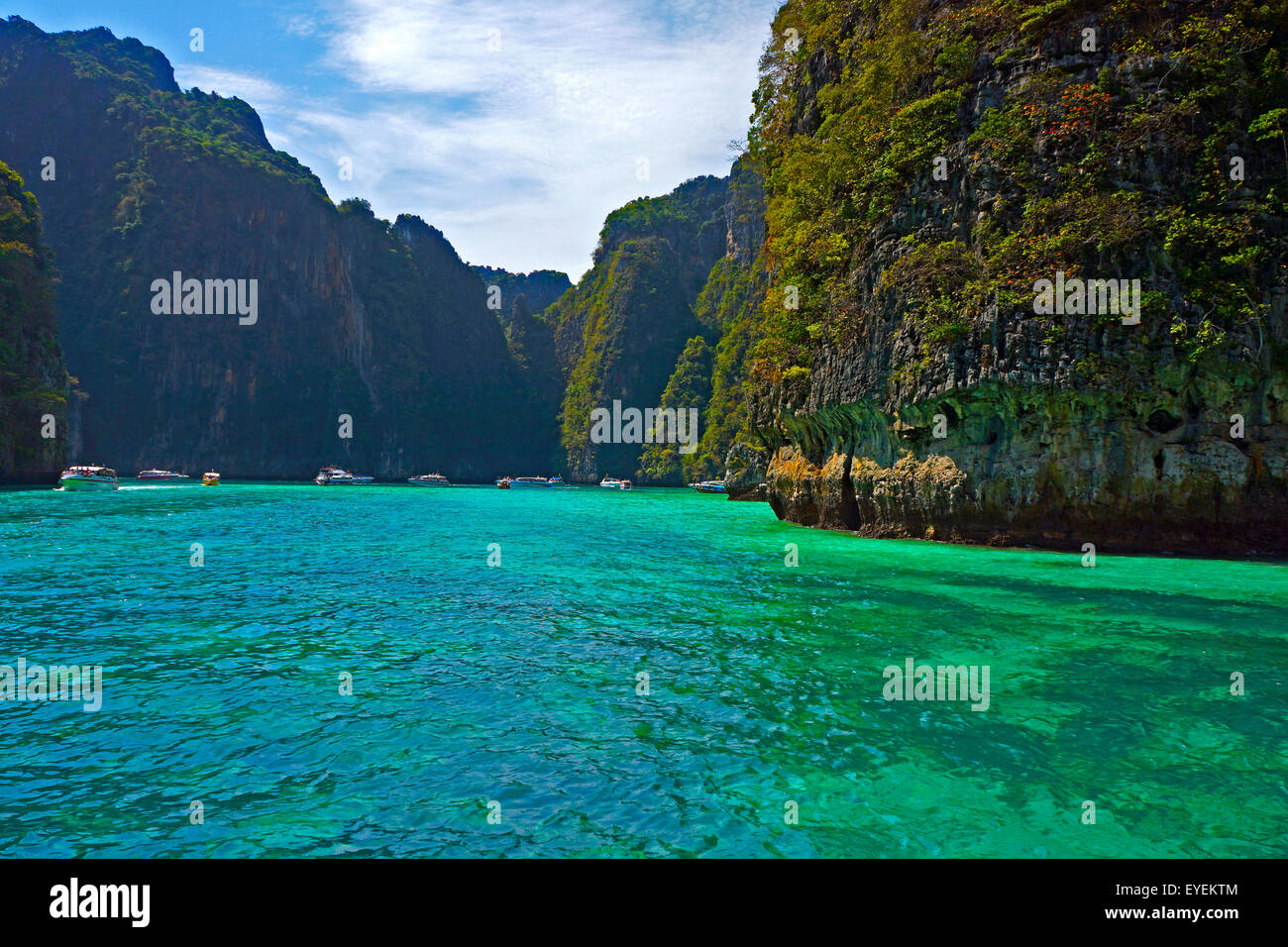 Tailandia Tailandia Koh Phi Phi Playa Maya Bay en la isla Koh Phi Phi Leh Foto de stock