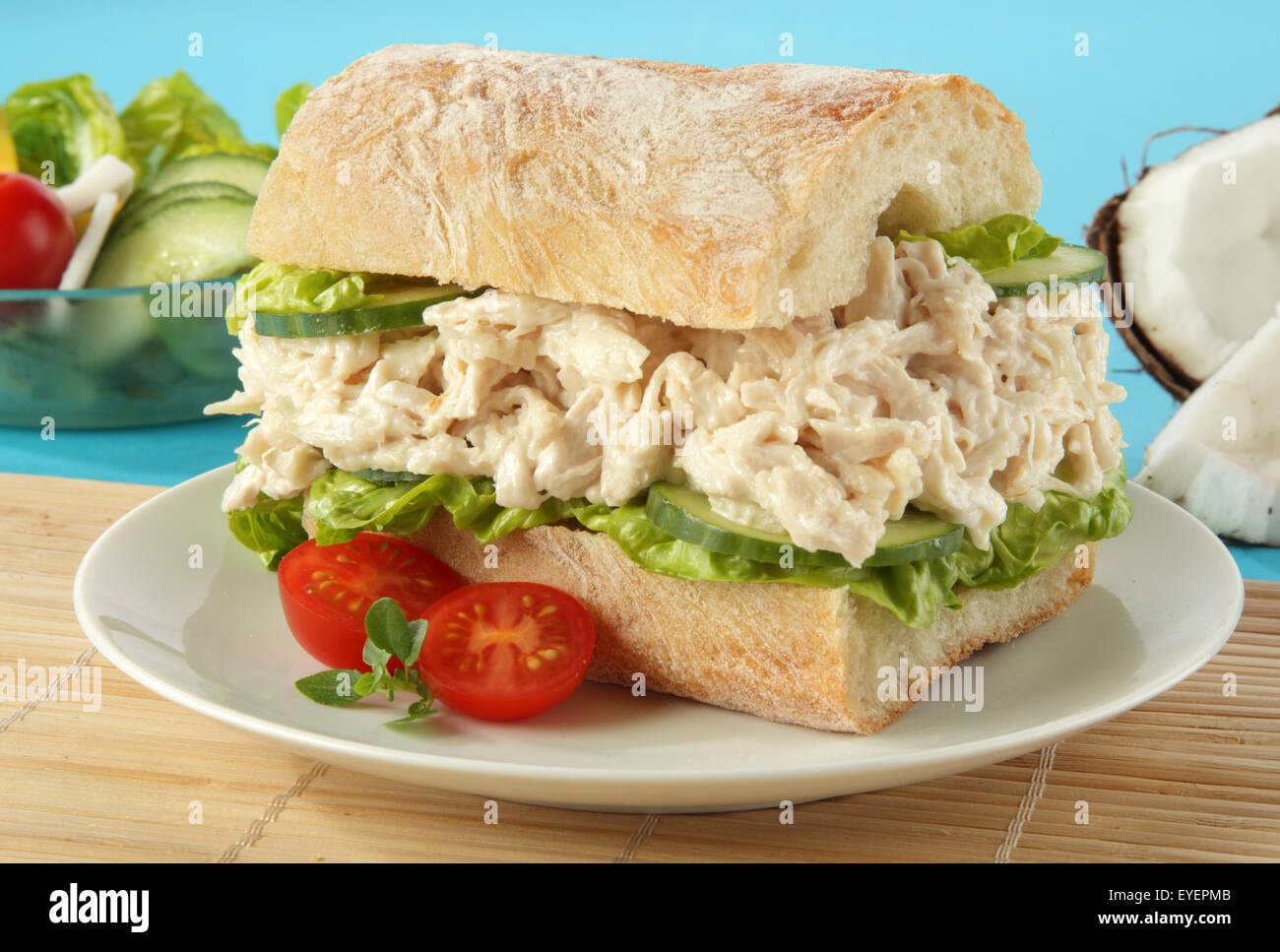 MAYO CIABATTA sándwich de pollo Fotografía de stock Alamy