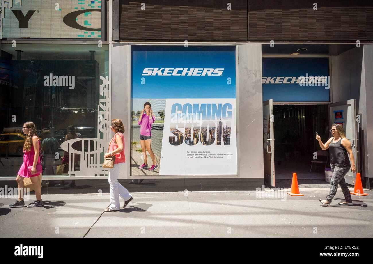 tubo Excremento enlace Una futura tienda Skechers en Nueva York el jueves, 23 de julio de 2015.  Recientemente Skechers demandó a Steven Madden Ltd. reclamando la Madden  Setta línea infringe las patentes de Skechers. Skechers