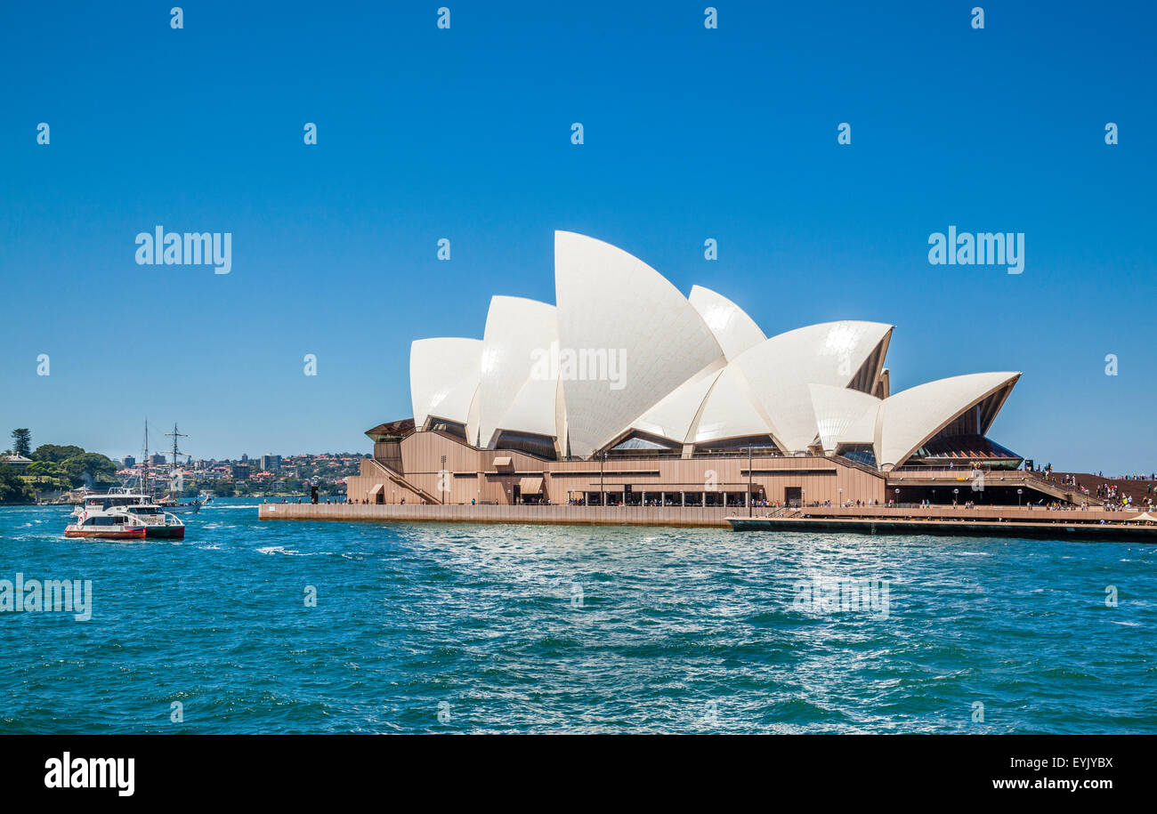 Australia, New South Wales, Sydney Cove, vistas de Sydney Opera House at Bennelong Point Foto de stock