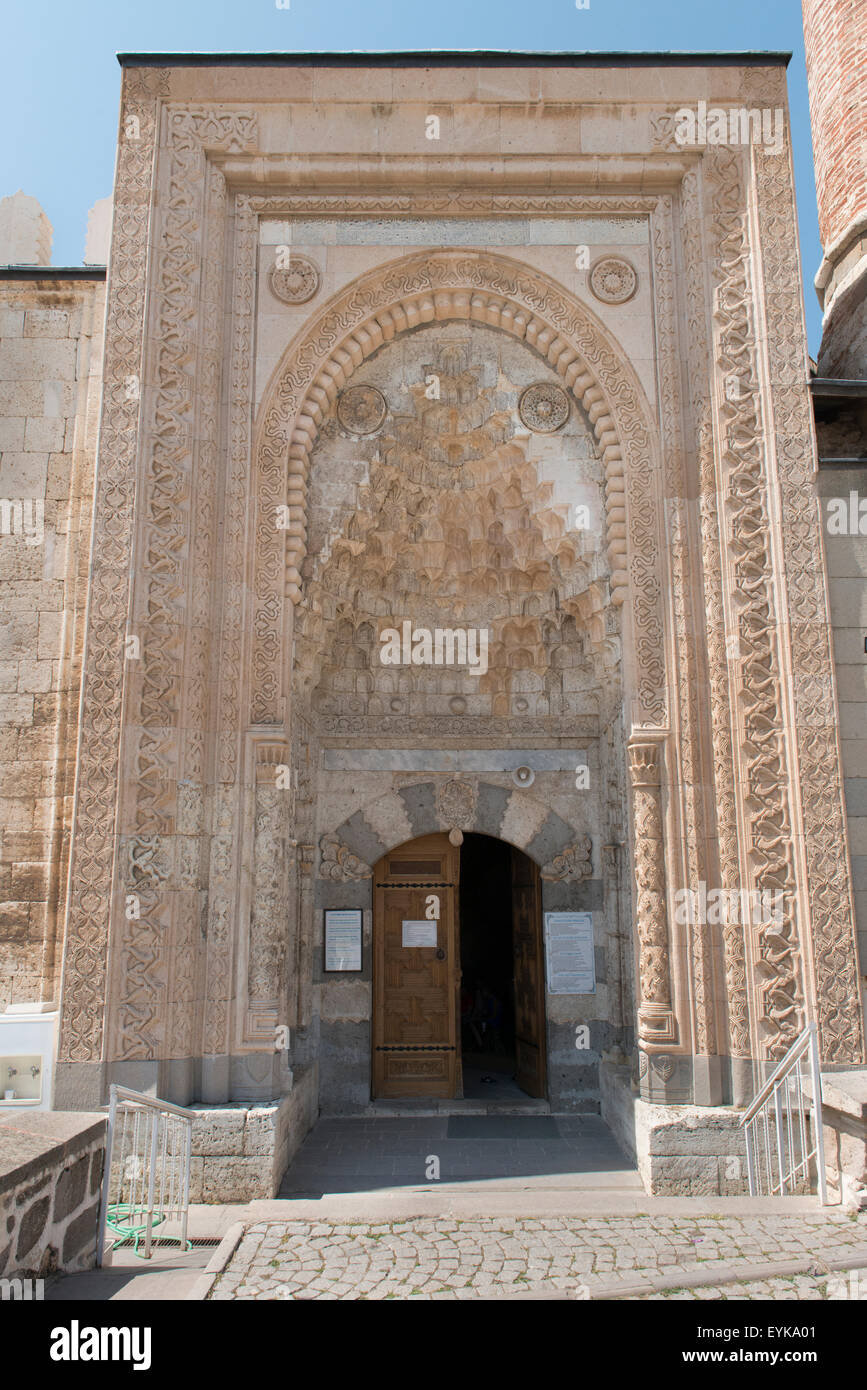 Entrada de la Gran Mezquita de Beysehir,Esrefoglu Mezquita,Konya, Turquía Foto de stock