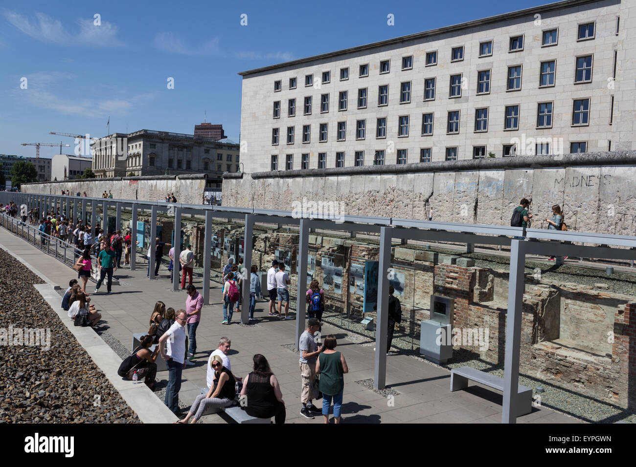 El muro de Berlín, la segunda guerra mundial museo Foto de stock