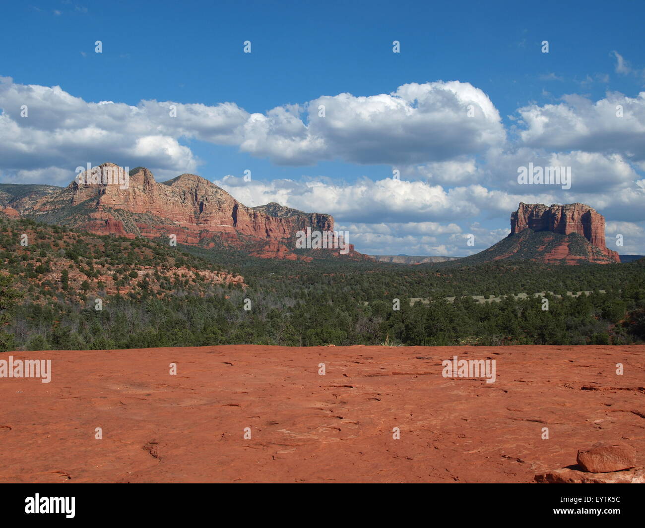 Las montañas fuera de la Sedona, Arizona Foto de stock