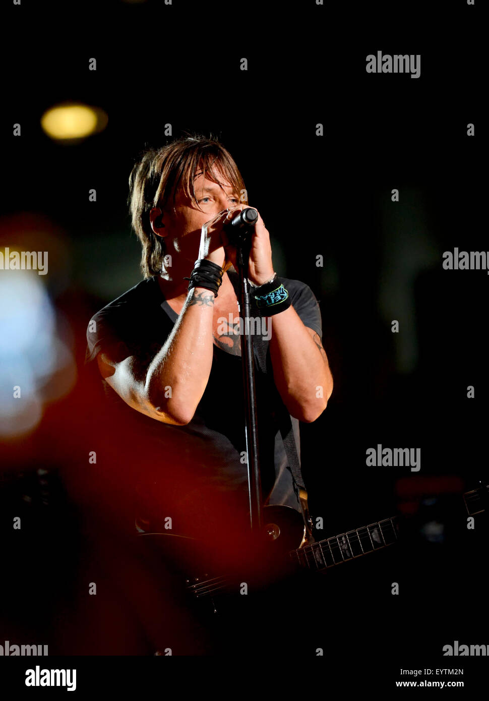 Kieth Urban actuando en el CMA Music Festival en Nashville, Tennessee Foto de stock