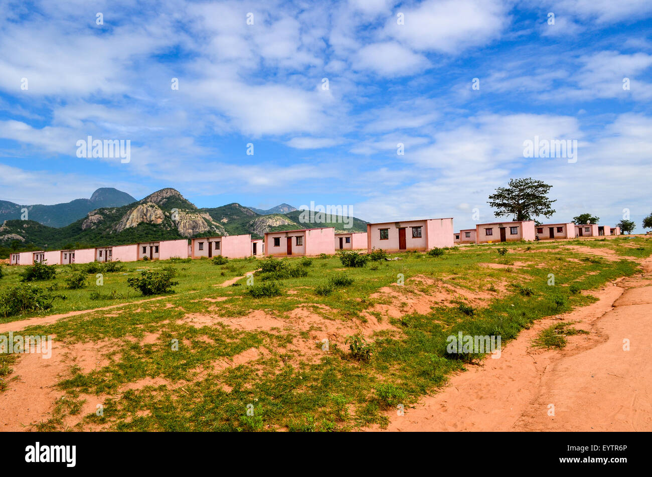 La vivienda pública en la provincia de Namibe, Catanda, Angola Foto de stock