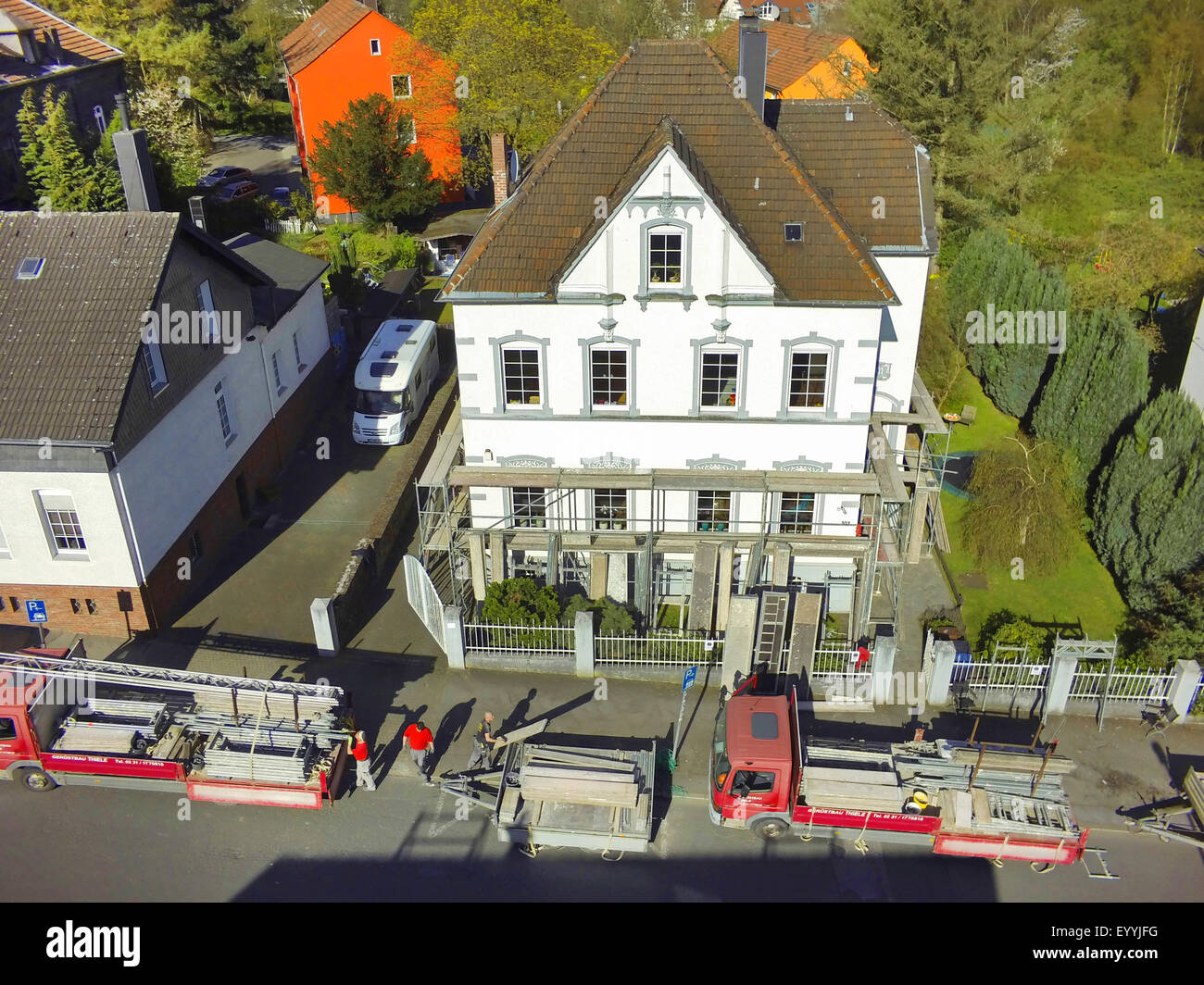 Vista aérea de la casa scaffolded, 21.04.2015, en Alemania, en Renania del Norte-Westfalia, área de Ruhr, Witten Foto de stock