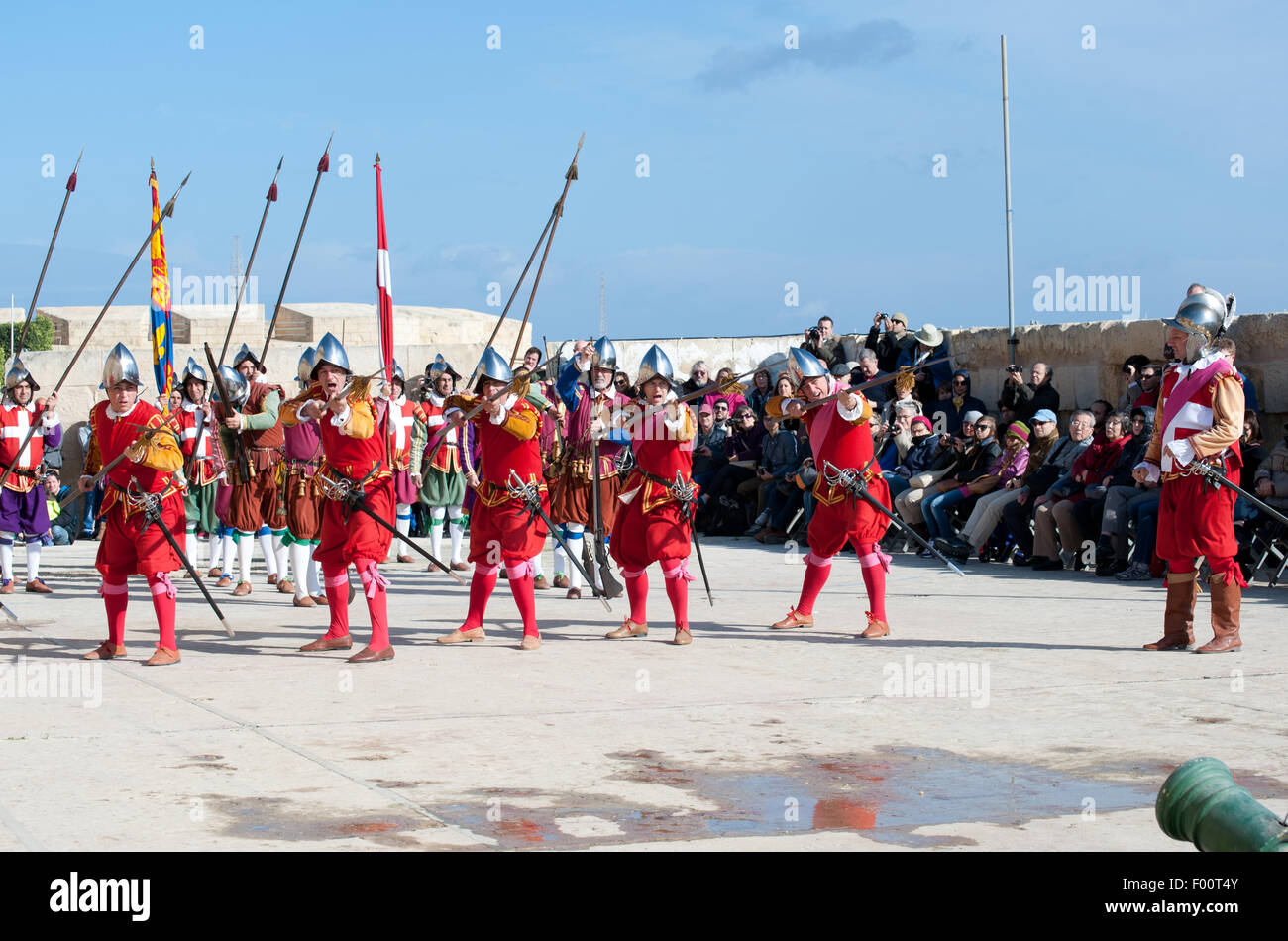 En el Desfile de la Guardia en la ciudad Birgu (Vittoriosa), Foto de stock