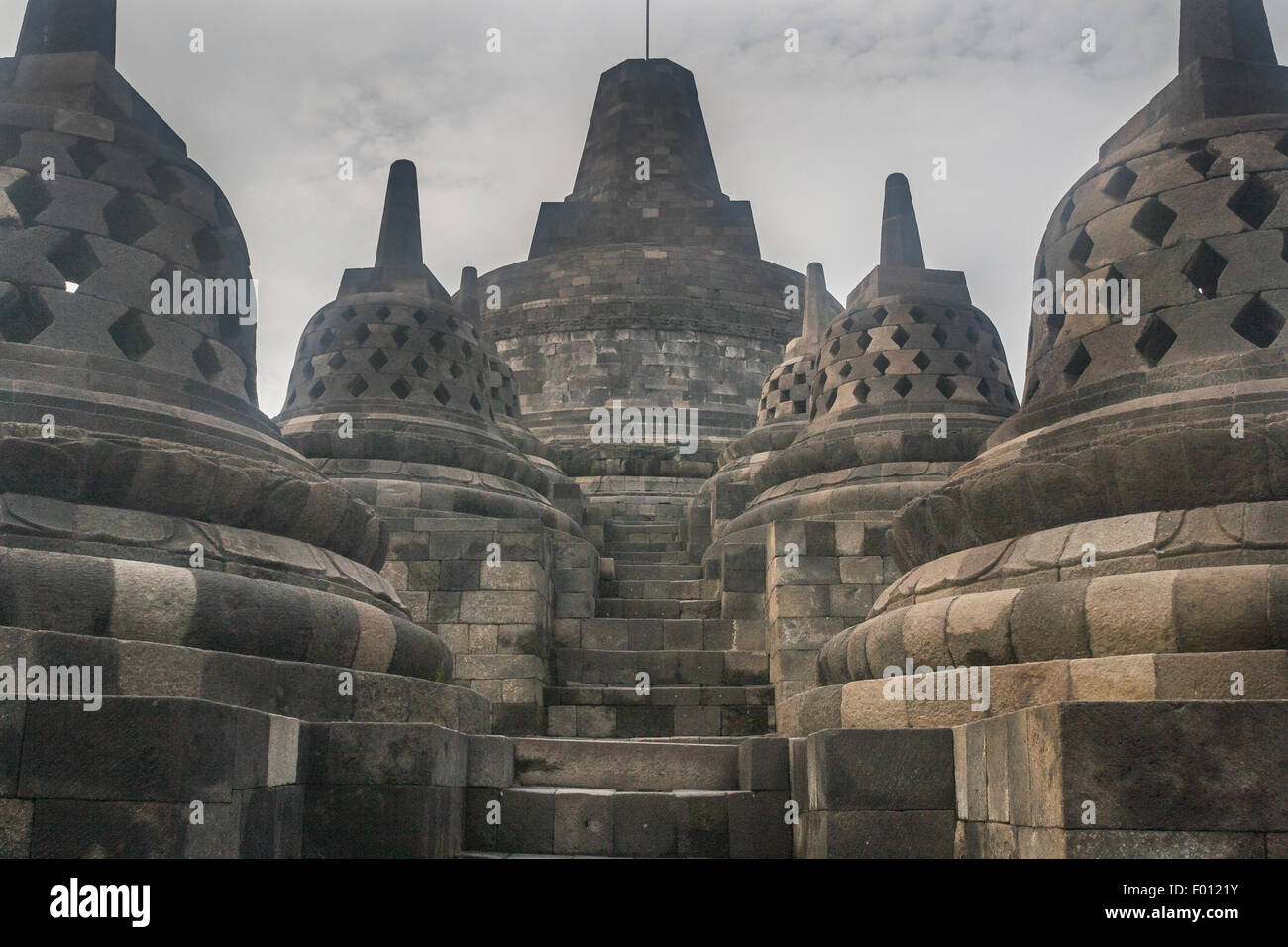 El 9º siglo, el templo Budista Borobudur, de Java, Indonesia. Foto de stock