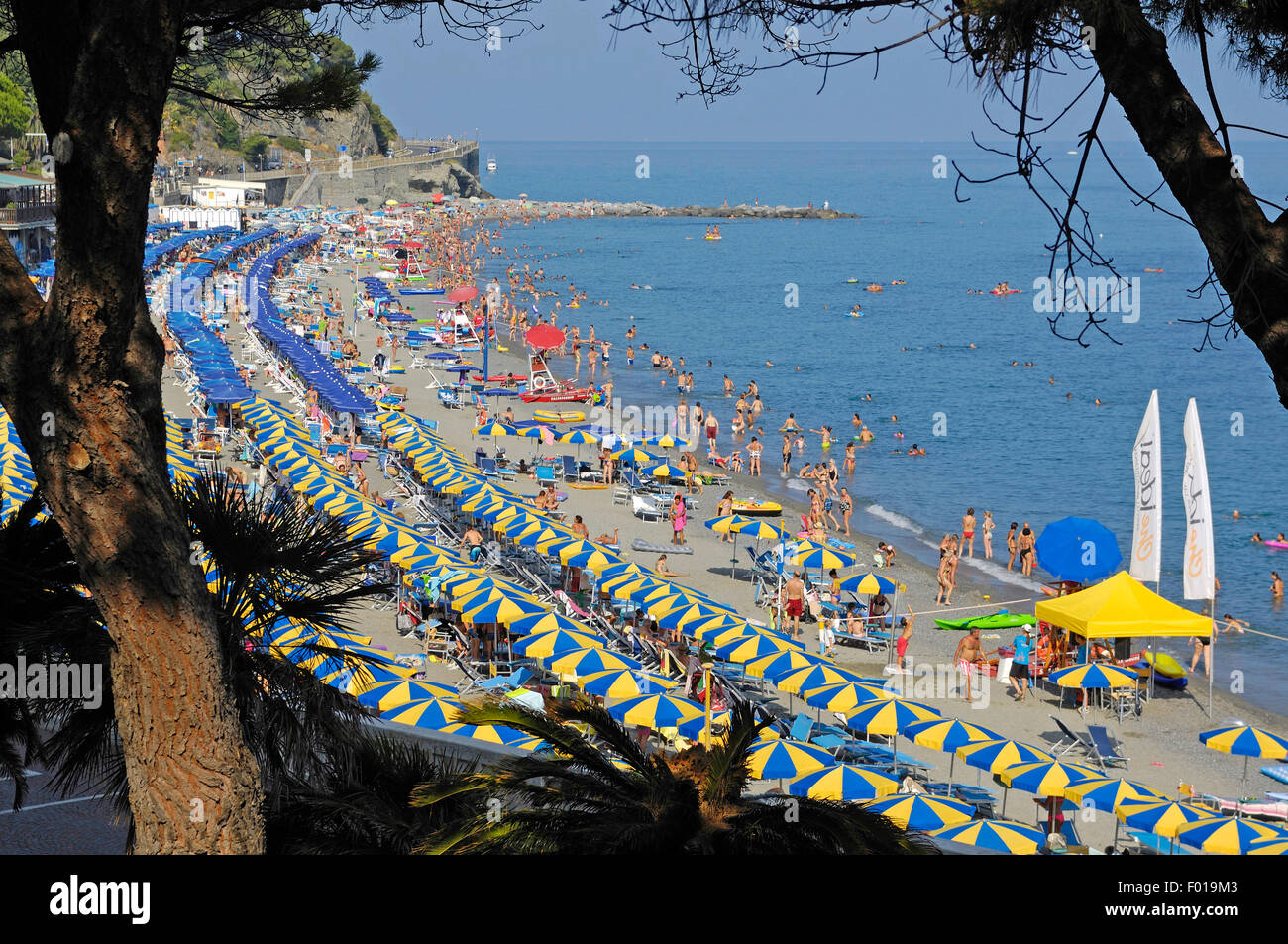 La playa de di Celle Ligure Riviera di Ponente Ligure Italia,Europa Foto de stock