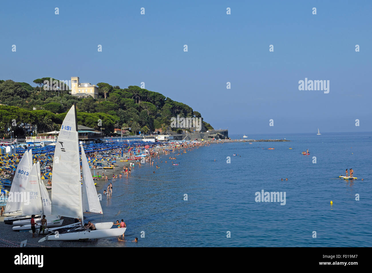 Una playa de Celle Ligure, Liguria, Italia Foto de stock