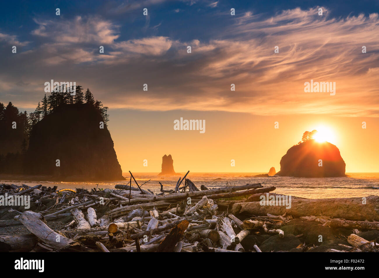Empuje la Sunset Beach en el Parque Nacional Olímpico, Estado de Washington, EE.UU. Foto de stock
