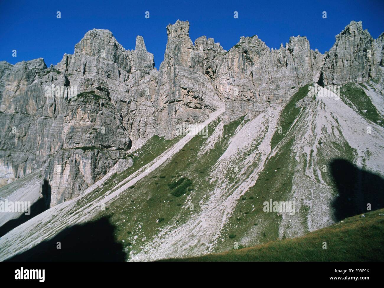 Italia - región Friuli-Venezia Giulia - Dolomitas Friulane Parque Regional (Lista de Patrimonio Mundial de la UNESCO, 2009). Alta Val Montanaia Foto de stock