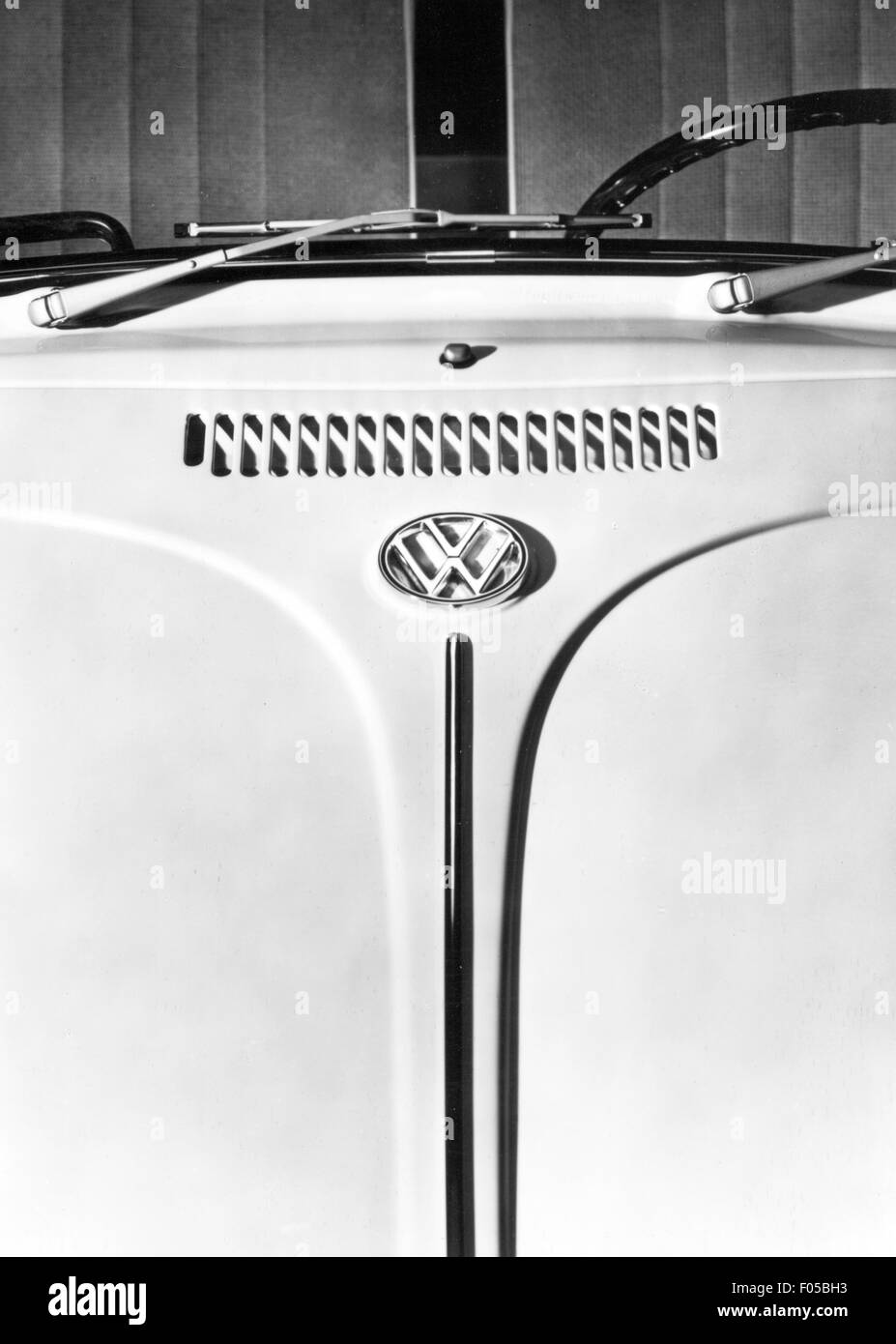 Logo volkswagen Imágenes de stock en blanco y negro - Alamy